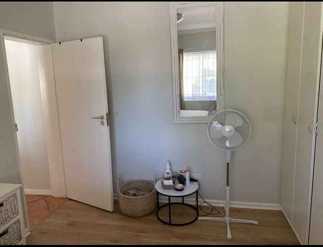 2 BEDROOM APARTMENT FOR SALE IN NEWLANDS